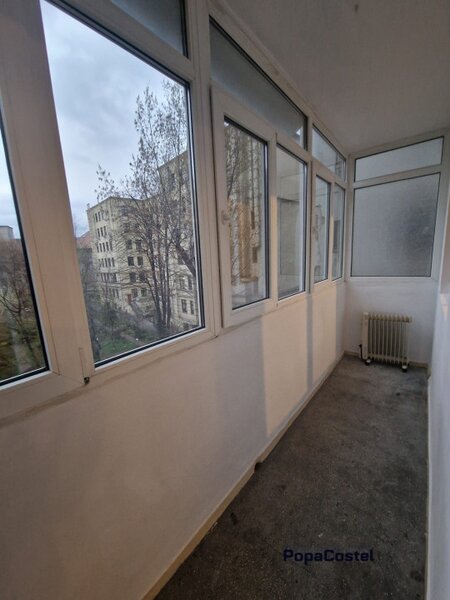 Intercontinental - Batistei 2 camere etaj 4/9, balcon, bloc cu lift